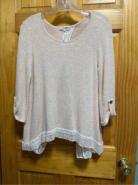Altar’d State beautiful apricot Lace-Hem Women's Top size S